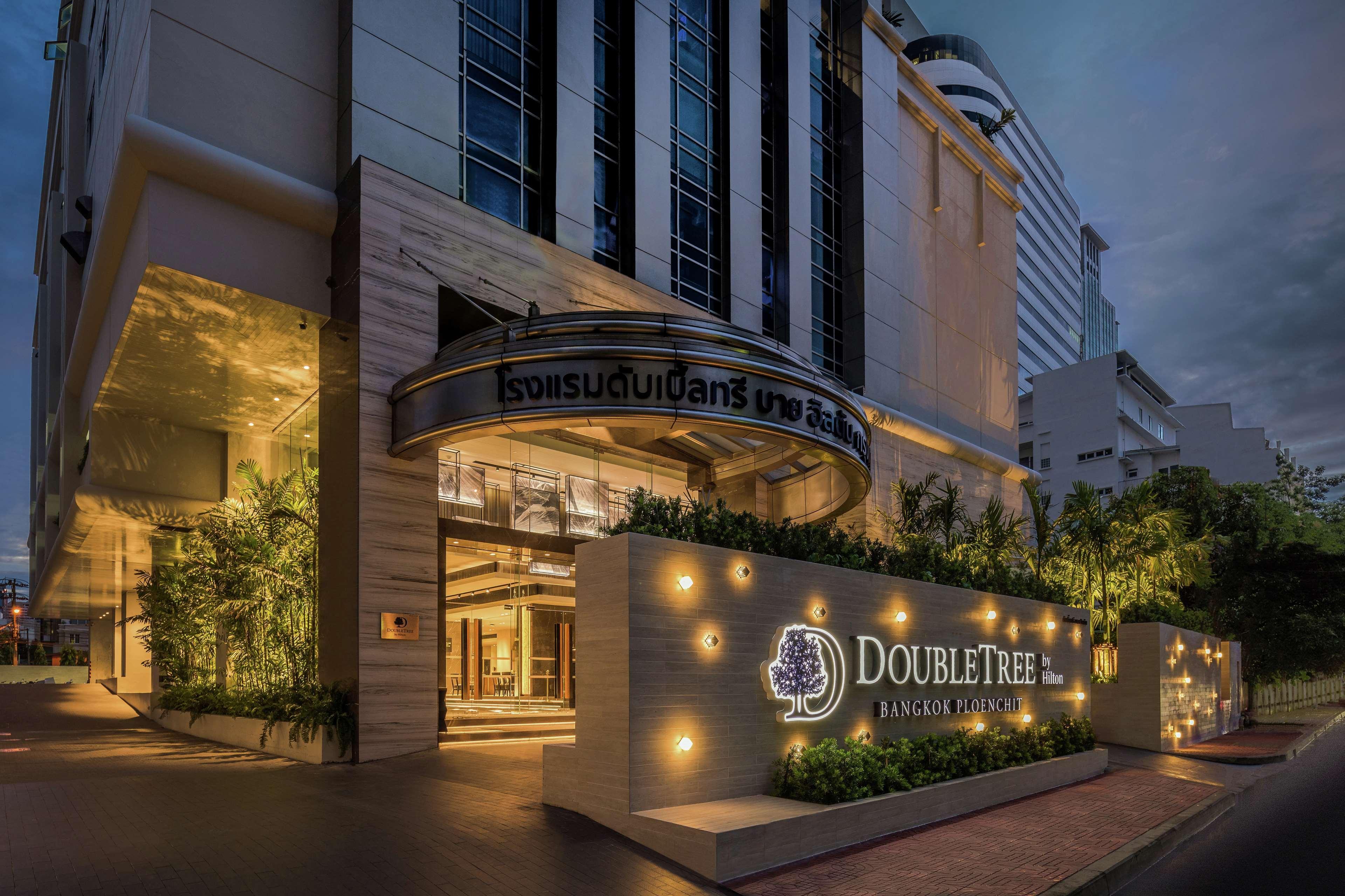 Doubletree By Hilton Bangkok Ploenchit Hotel Exterior foto