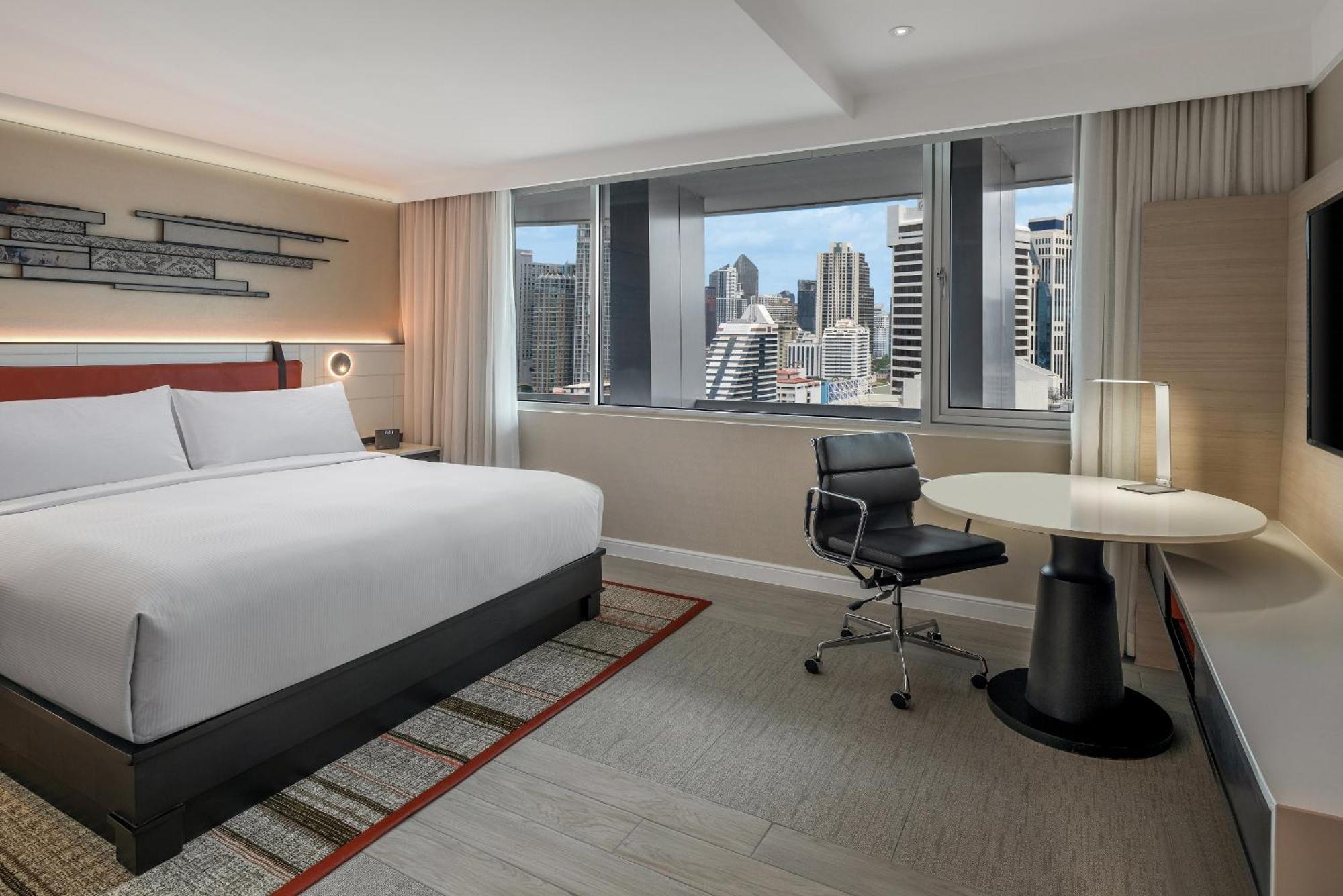Doubletree By Hilton Bangkok Ploenchit Hotel Exterior foto
