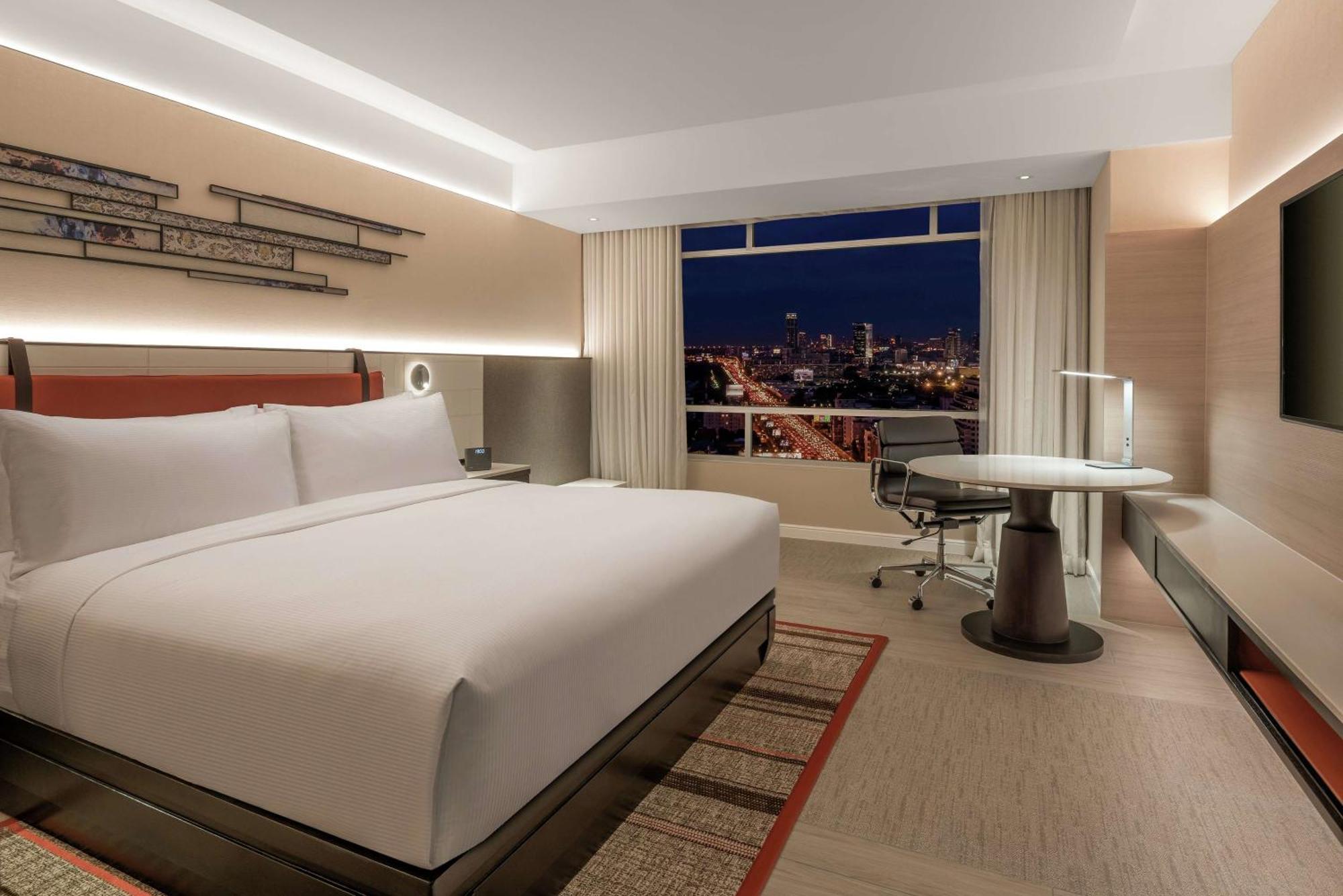 Doubletree By Hilton Bangkok Ploenchit Hotel Exterior foto