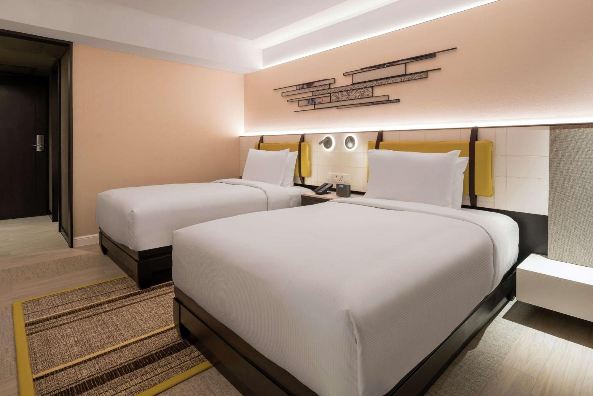 Doubletree By Hilton Bangkok Ploenchit Hotel Exterior foto