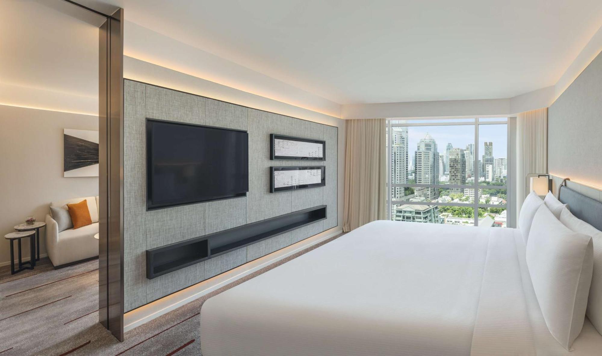 Doubletree By Hilton Bangkok Ploenchit Hotel Exterior foto
