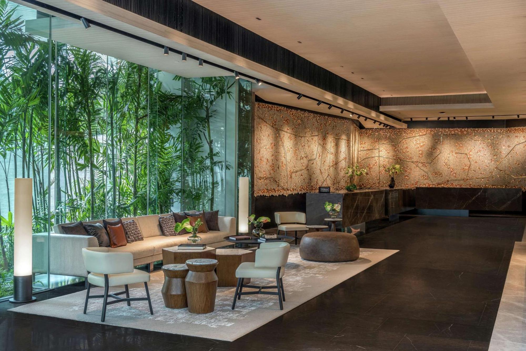 Doubletree By Hilton Bangkok Ploenchit Hotel Exterior foto