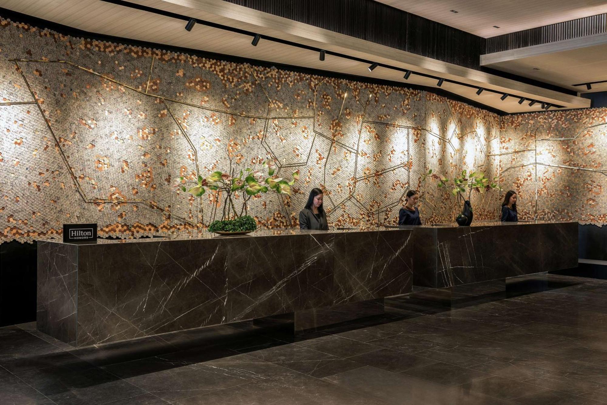 Doubletree By Hilton Bangkok Ploenchit Hotel Exterior foto