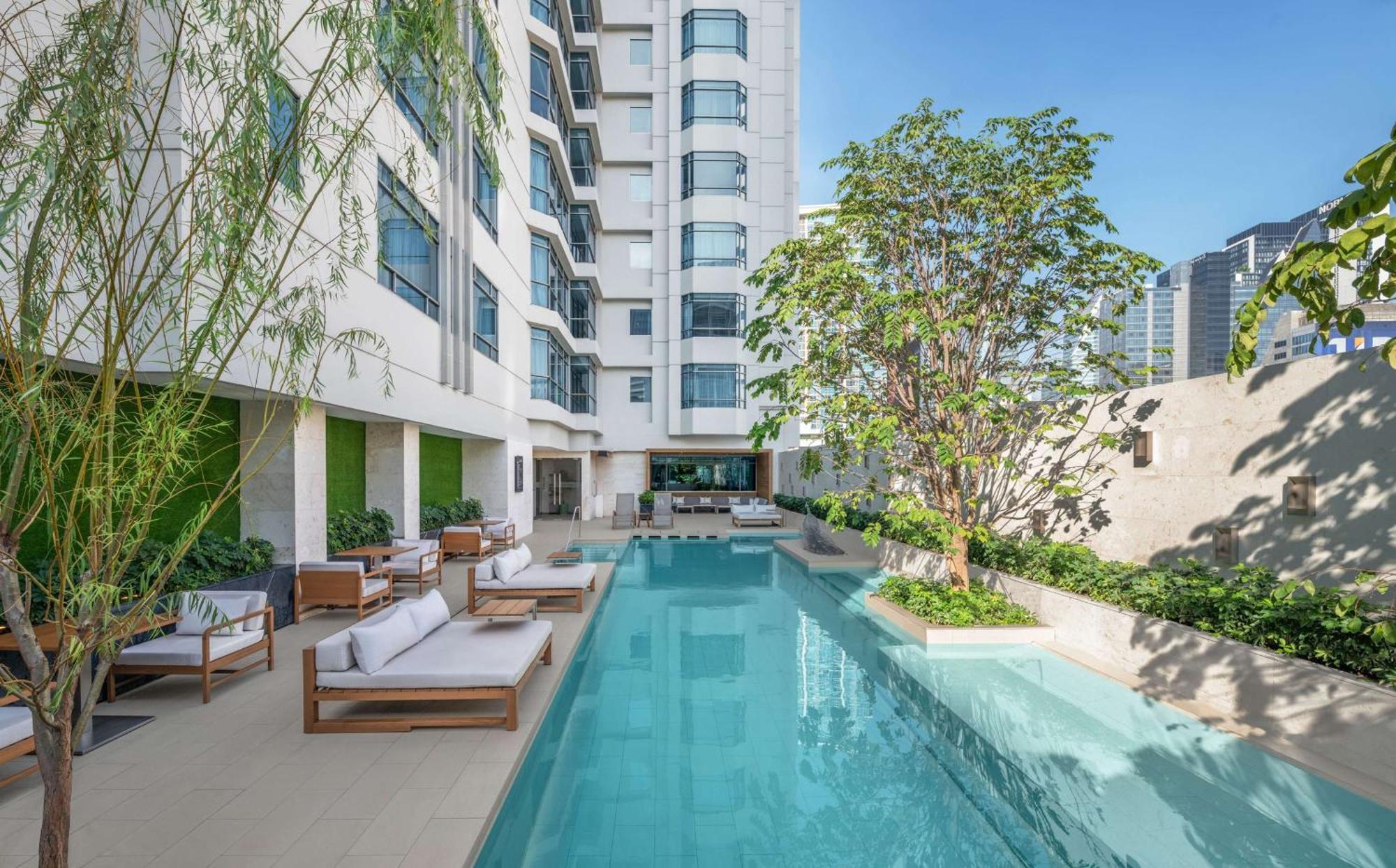 Doubletree By Hilton Bangkok Ploenchit Hotel Exterior foto